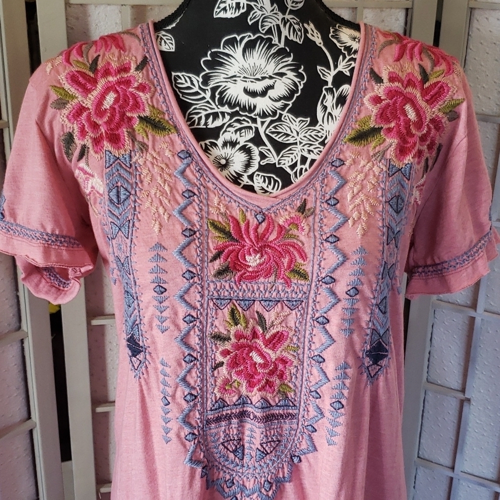 Pink embroidery short sleeves knee length tunic  dress - Picture 2 of 6